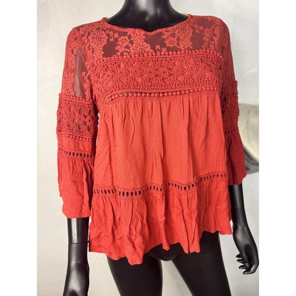 Taylor & Sage shirt with floral prints and lace and crochet Red Sz S‎ - Picture 8 of 11